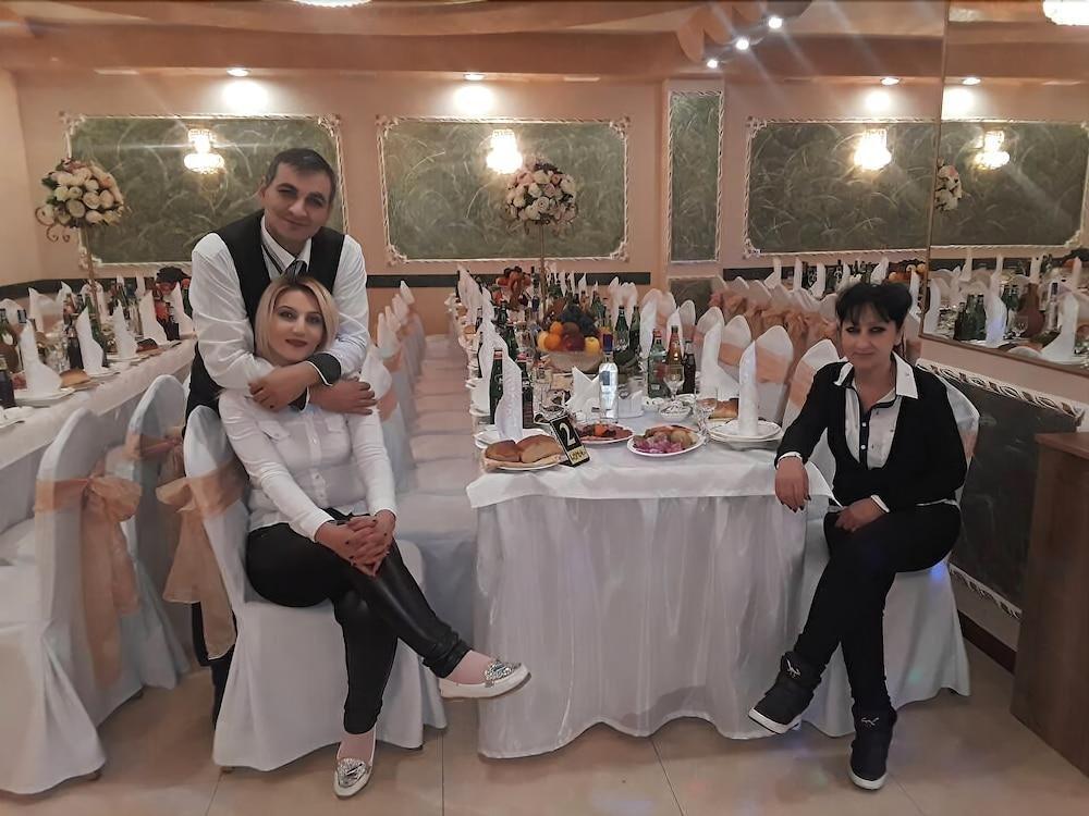 Narek+ Hotel Arrinj ภายนอก รูปภาพ