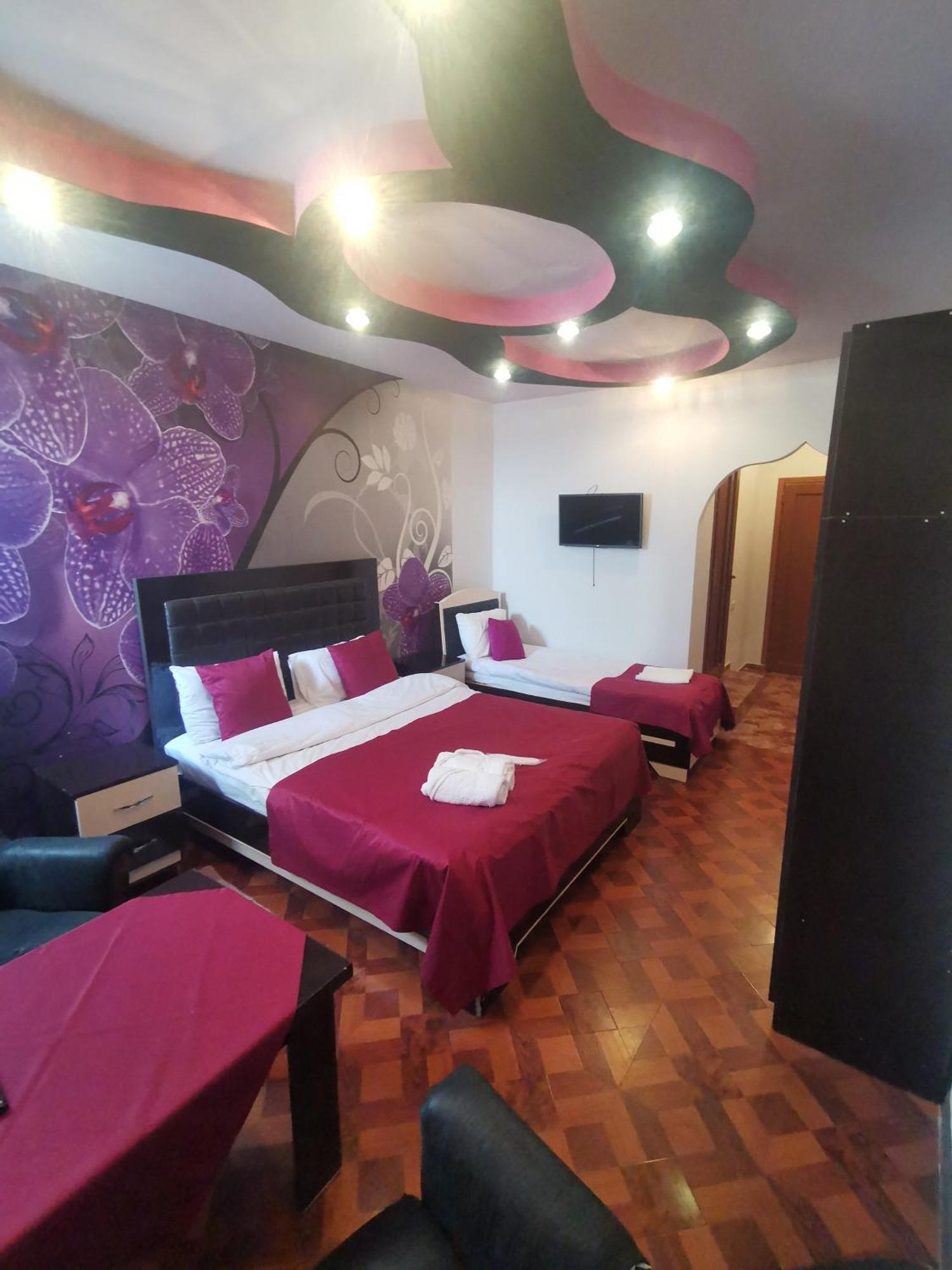 Narek+ Hotel Arrinj ภายนอก รูปภาพ