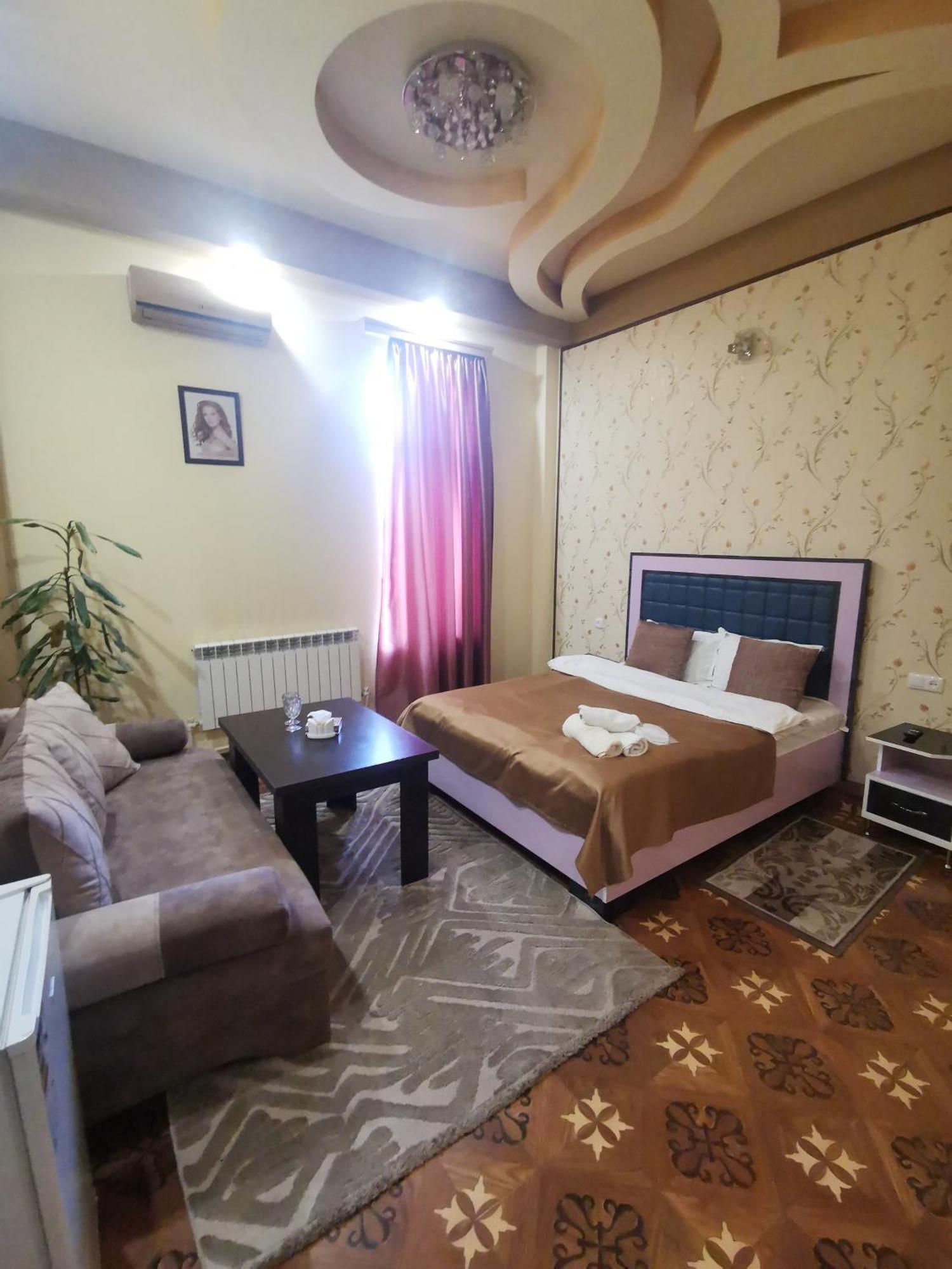 Narek+ Hotel Arrinj ภายนอก รูปภาพ