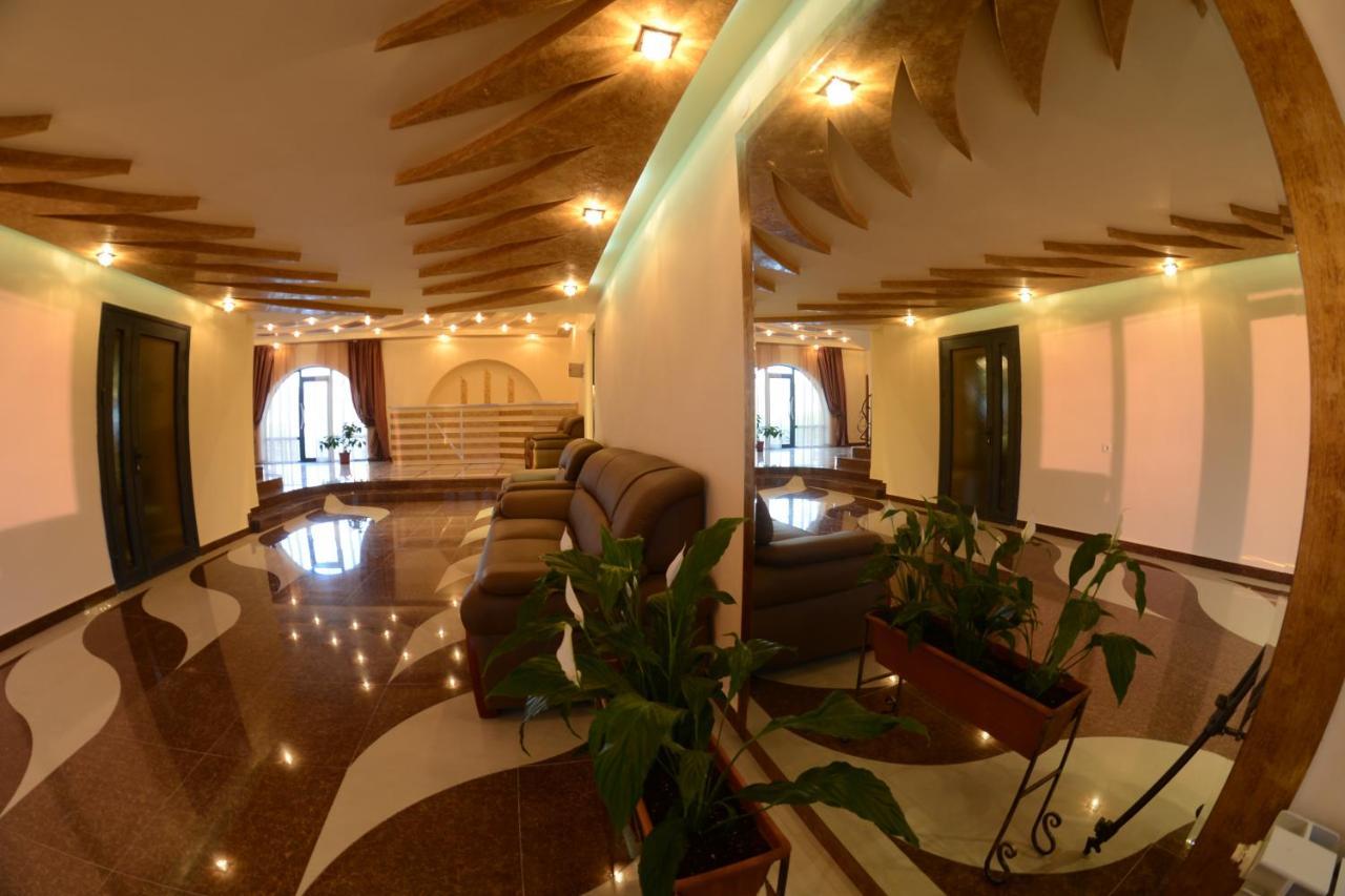 Narek+ Hotel Arrinj ภายนอก รูปภาพ