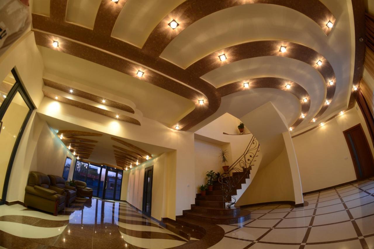 Narek+ Hotel Arrinj ภายนอก รูปภาพ